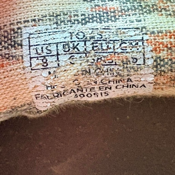 TOMS Desert Wedge Booties | Taupe Suede | Size 8 - Picture 7 of 7